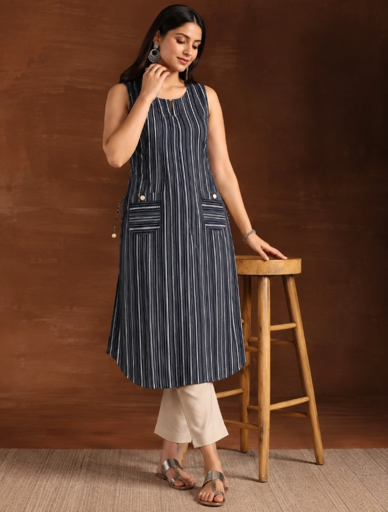 Black Aarvika Abstract Elegance Printed Kurti