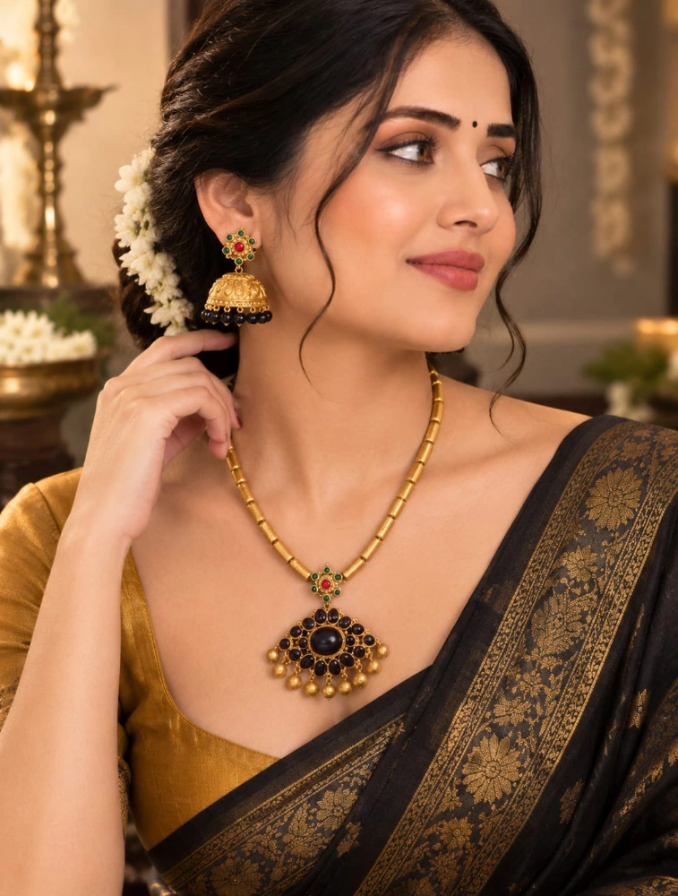 Black Simple Beauty with a Traditional touch Terracotta Jewellery Set
