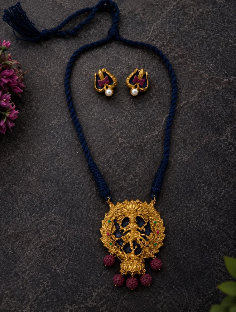 Gold and Black Natraj Pendant Rope Terracotta Jewellery Set