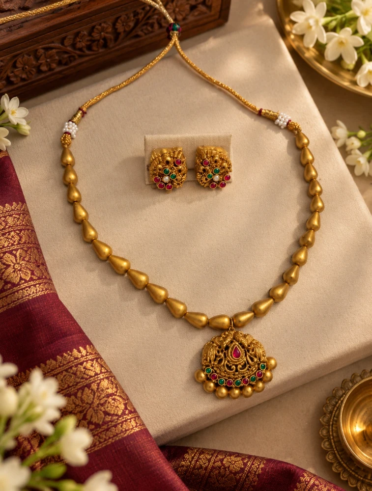 Red and Green Festive Royal Elegance Traditional Terracotta Jewellery Set