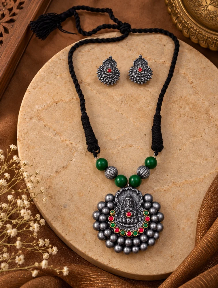 Red and Green Lakshmi Pendant Terracotta Jewellery Set