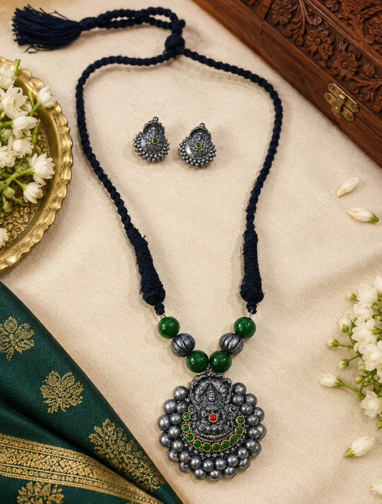 Green Lakshmi Pendant Terracotta Jewellery Set