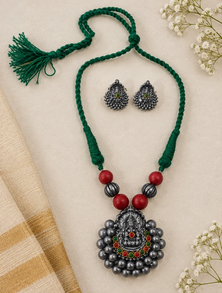 Red and Green Lakshmi Pendant Terracotta Jewellery Set