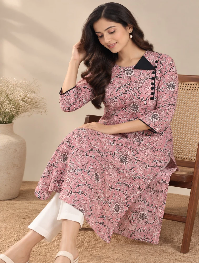 Soft Pink Womens Graceful Ethnic Embroidered Kurta