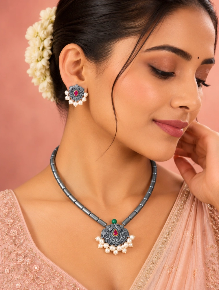 White Swarna Mrittika Terracotta Jewellery Set   