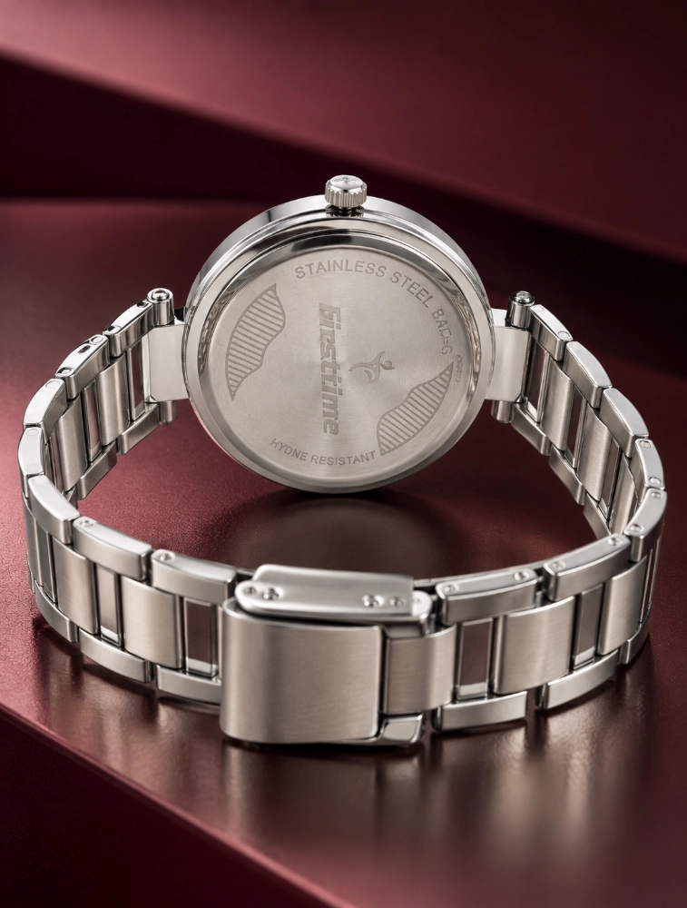 Womens Silver Dial Daisy Charm With Classic Analog Watch