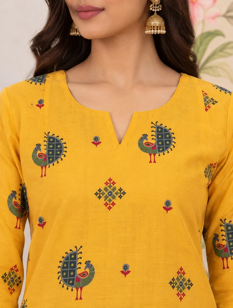 Yellow Women Floral Printed Regular Kurta with Pant